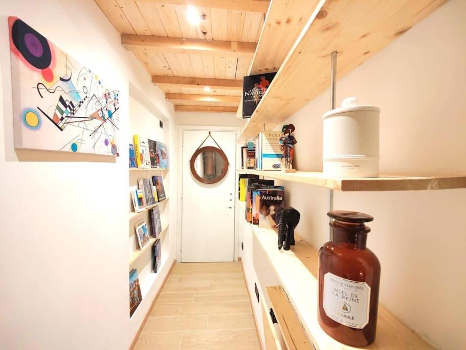 Casa Mamo: Design & Vintage Above Subway Milán