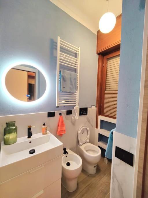 Casa Mamo: Design & Vintage Above Subway Apartamento