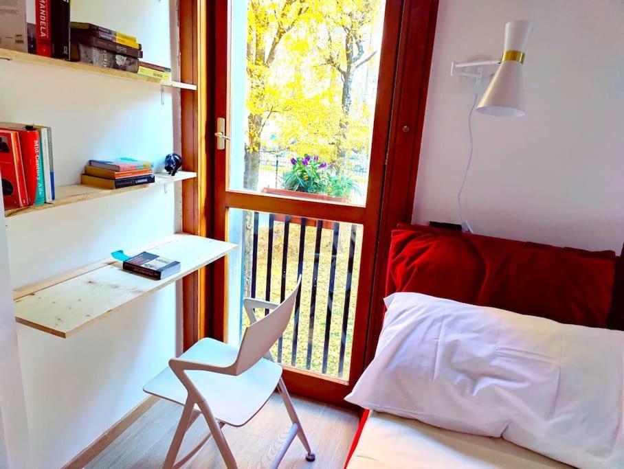 Casa Mamo: Design & Vintage Above Subway Apartamento *