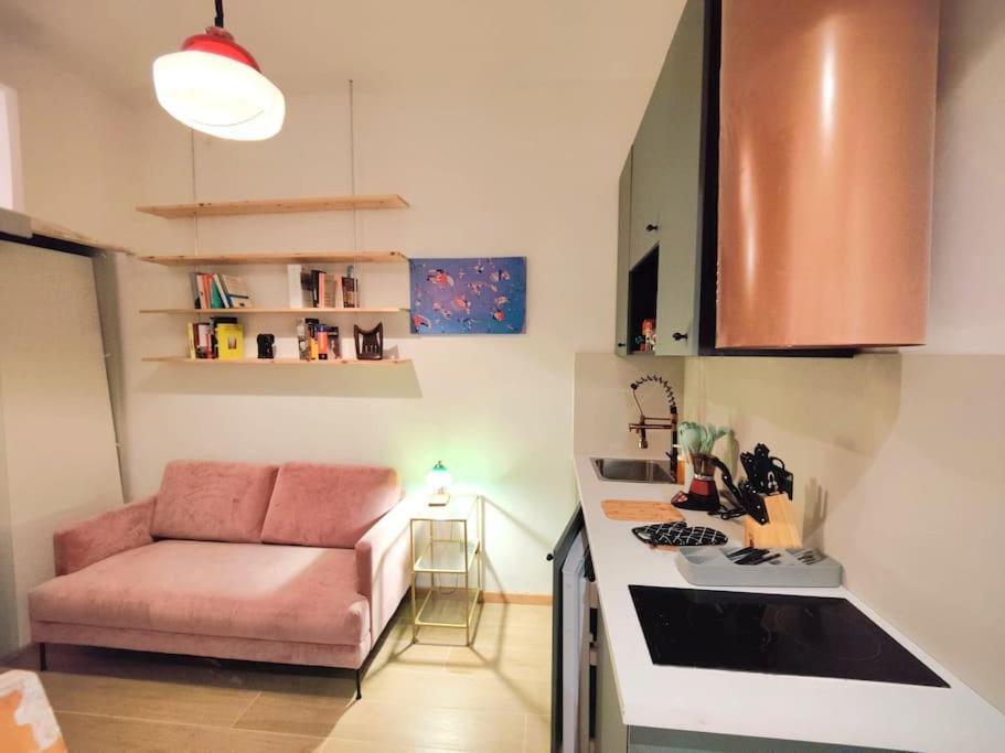 Apartamento Casa Mamo: Design & Vintage Above Subway